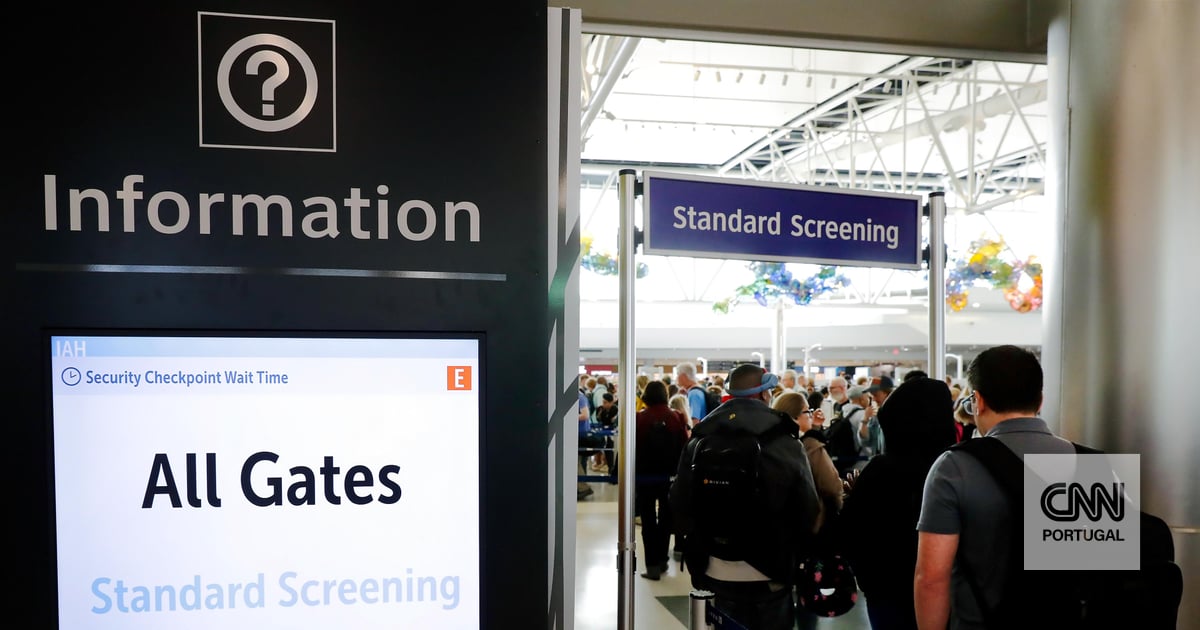 With Trump threatening to send ICE agents to airports, what's next for TSA employees without pay during the shutdown?