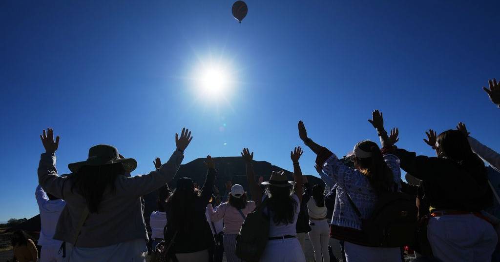 Thousands celebrate the beginning of spring in Mexico with ancestral rituals