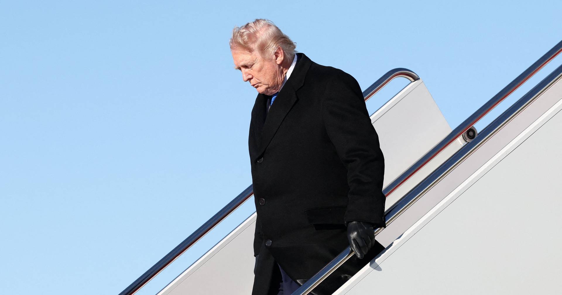 US pays French company billions to exchange renewable energy for oil and gas