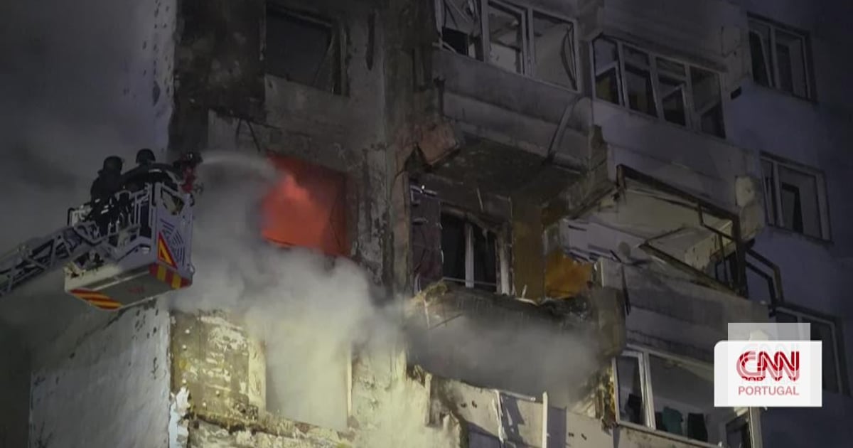 Russia launches large-scale attack on Ukraine and destroys six buildings in Zaporizhzhia