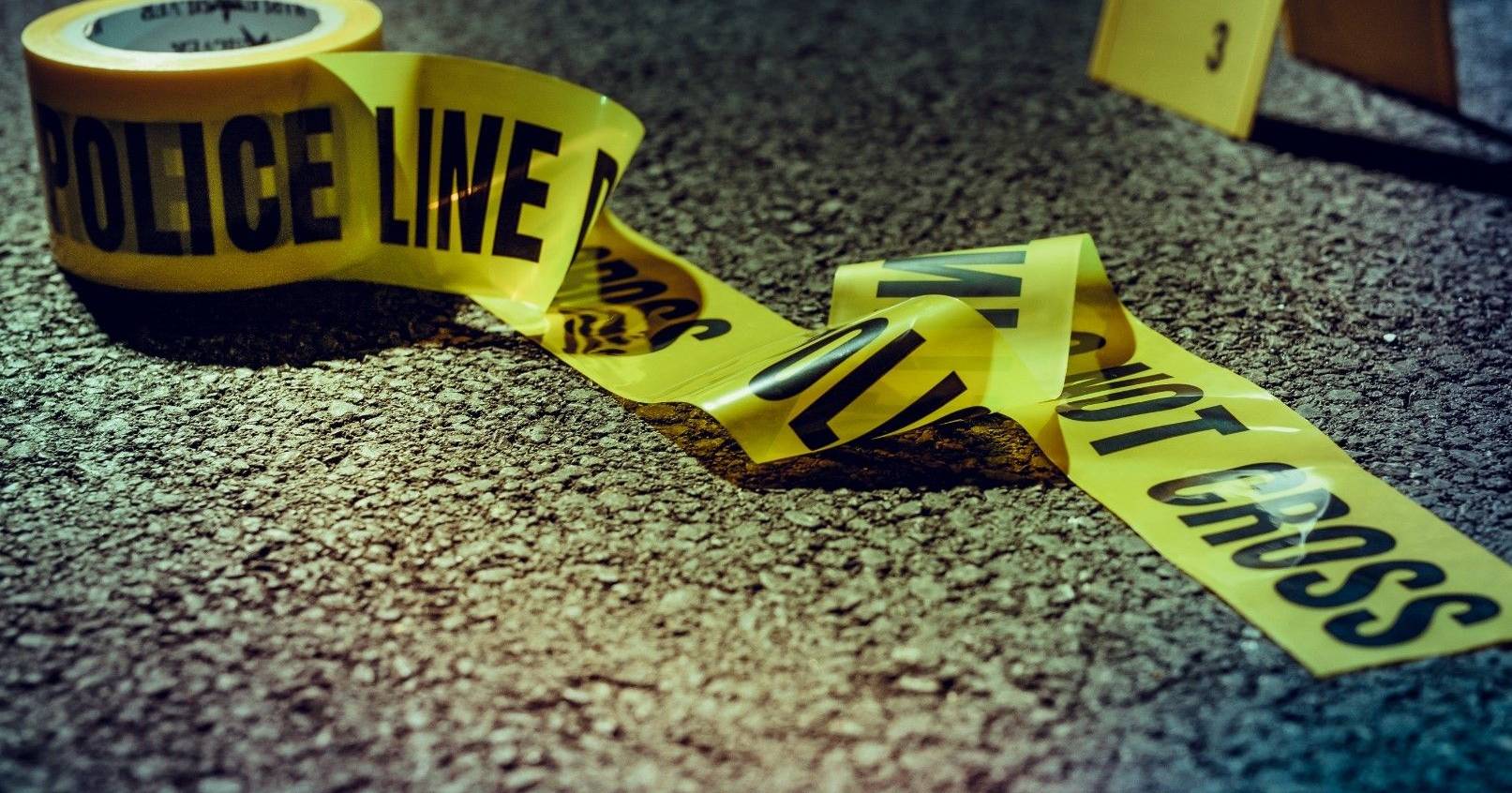 18-year-old young man sentenced to life in prison for killing his mother with a hammer, inspired by the film 'American Psycho'