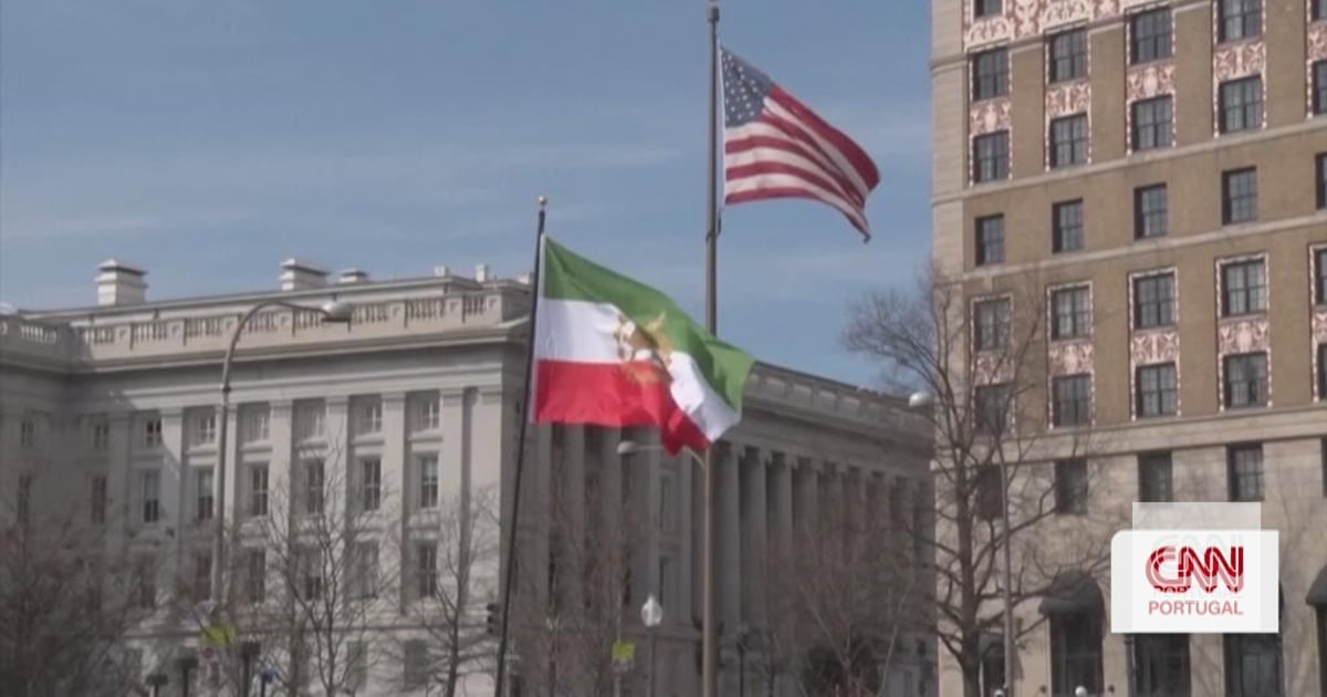 "It is clear that regime change is not going to happen", "they are not interested in saving us": Iranians feel "cheated" by the war