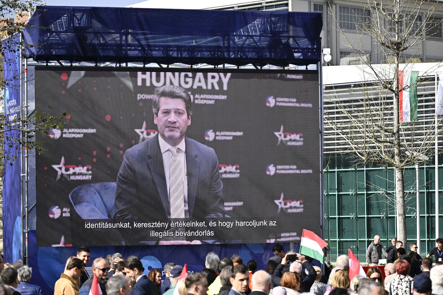 Against the “left-wing elite”, Ventura spoke at a European event transformed into a campaign for Orbán