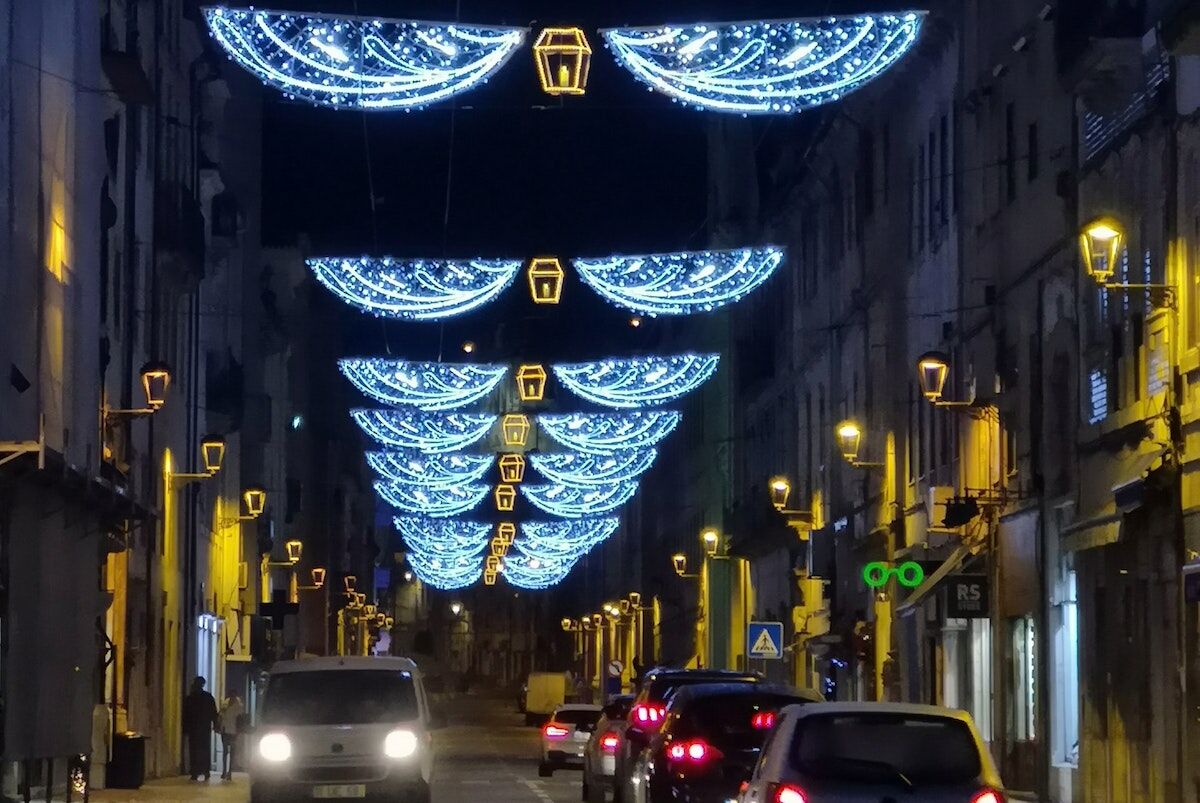 Corruption in Christmas lights: 10 Chambers and a company targeted by searches