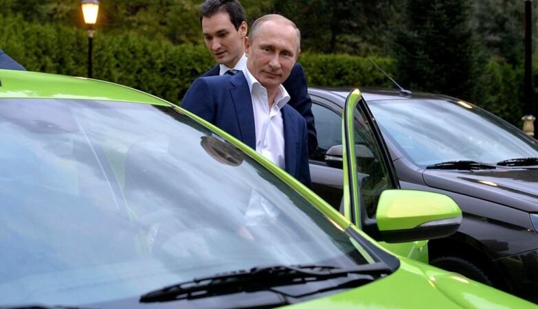 Putin wants to legalize cars stolen in Europe and taken to Russia