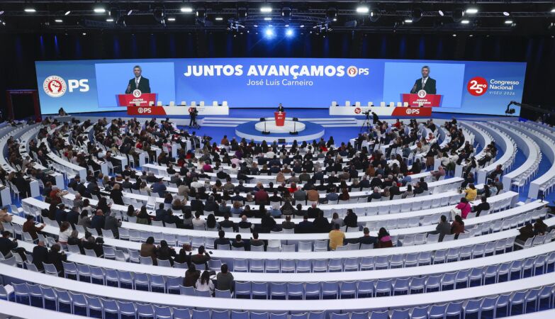 PS Congress: what was most “impressive” were the empty chairs (and the printer case)