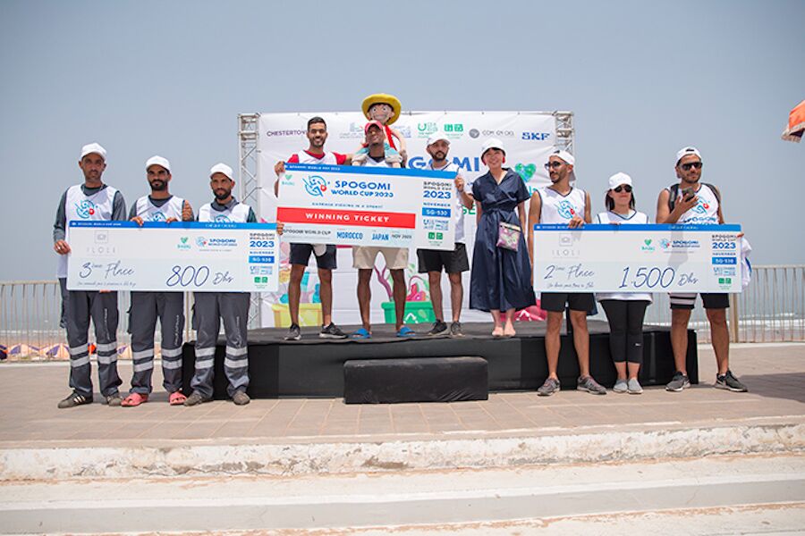 It's not plogging: picking up rubbish from the ground is a World Cup sport