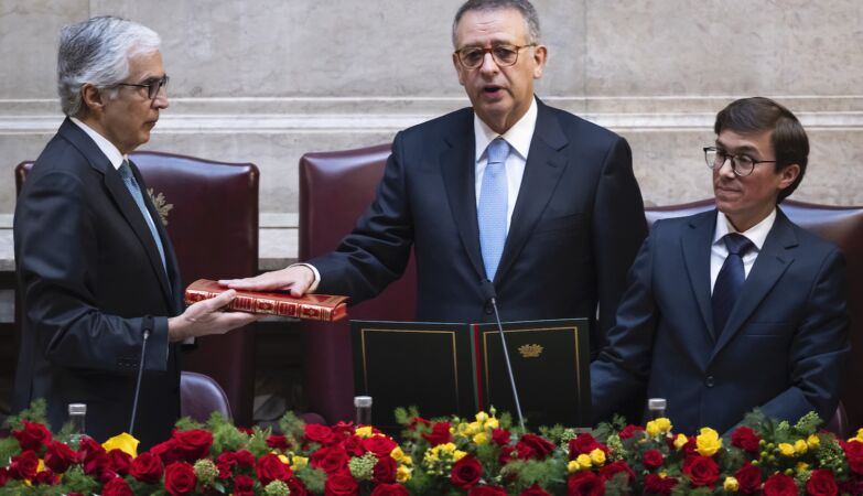 Insurance took possession. He will be a “great president” and of “whole Portugal”