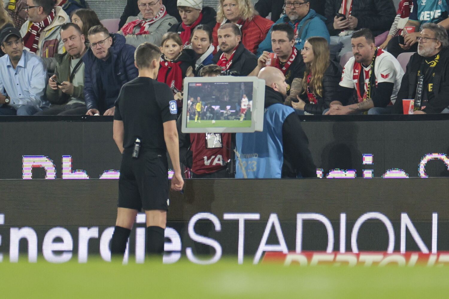 Referee was unable to see replays on VAR: fan had ripped out the cable