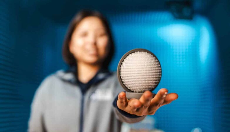 Self-driving cars don't work in bad weather. New 6-euro device could help