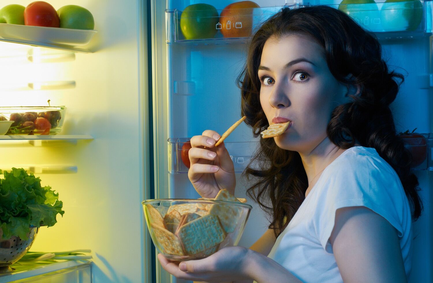 The irresistible desire to snack is engraved in our brain (and no one escapes it)