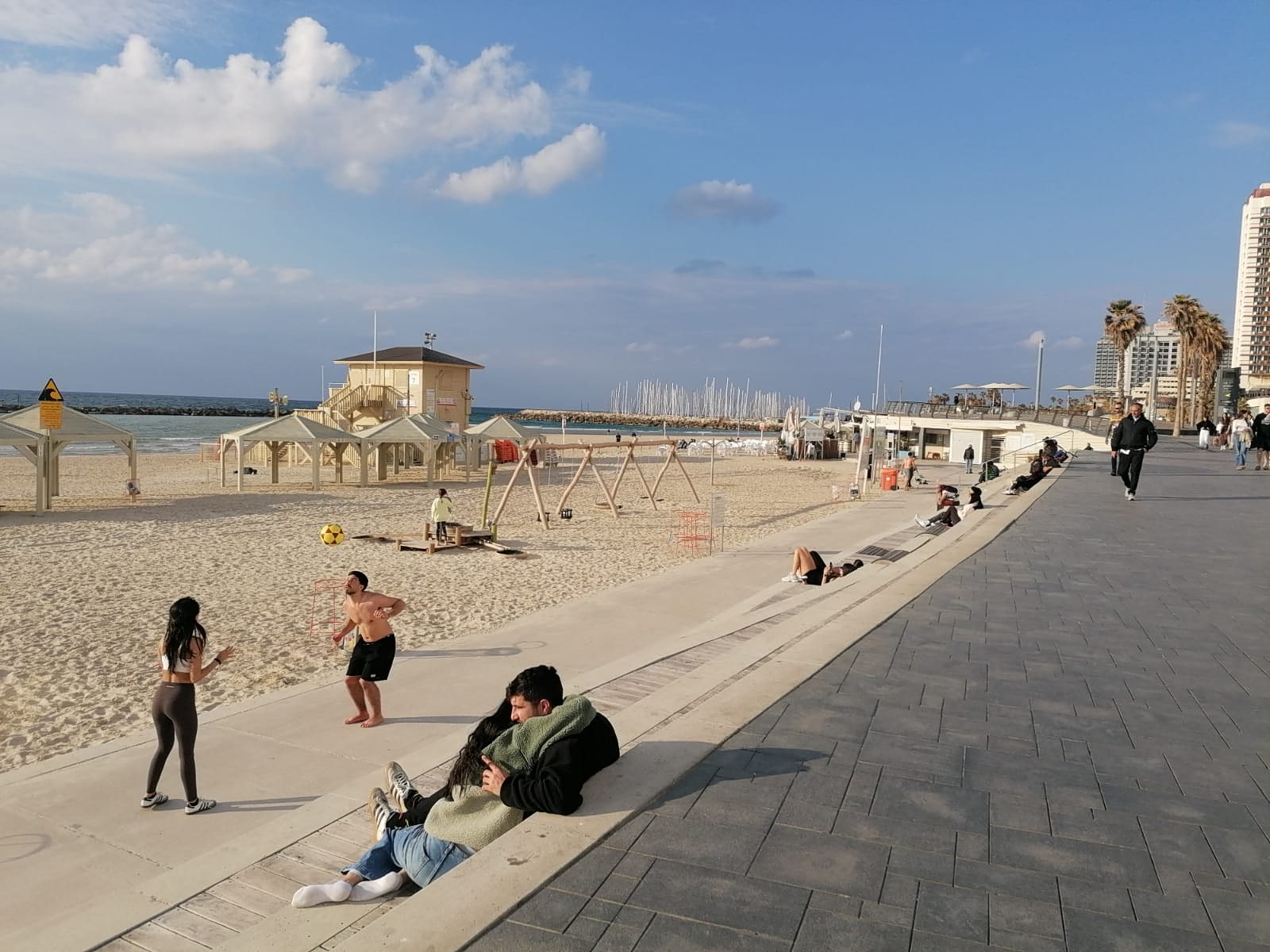 Shelters in Israel: Three sirens and a coffee in Tel Aviv