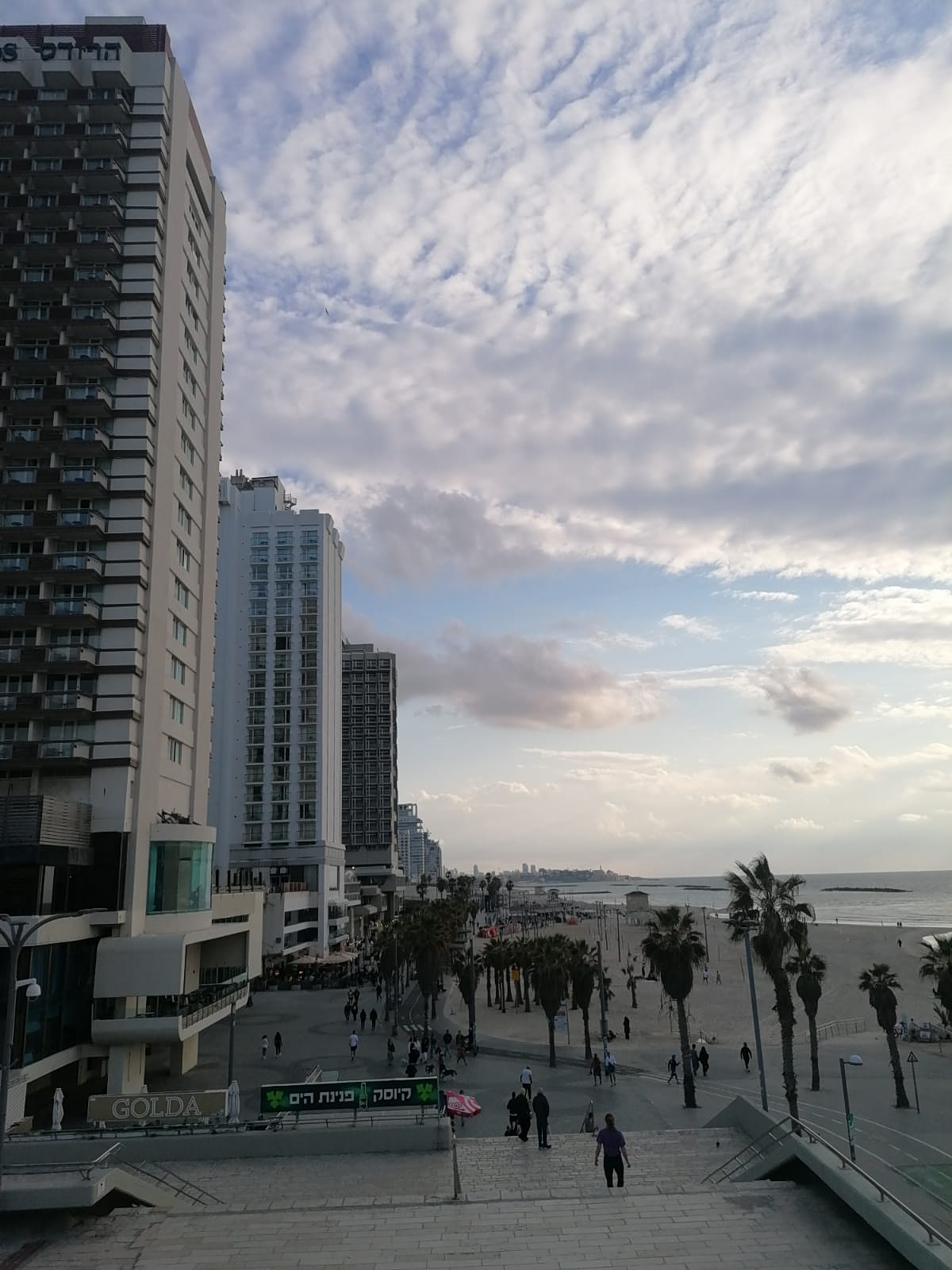 Shelters in Israel: Three sirens and a coffee in Tel Aviv