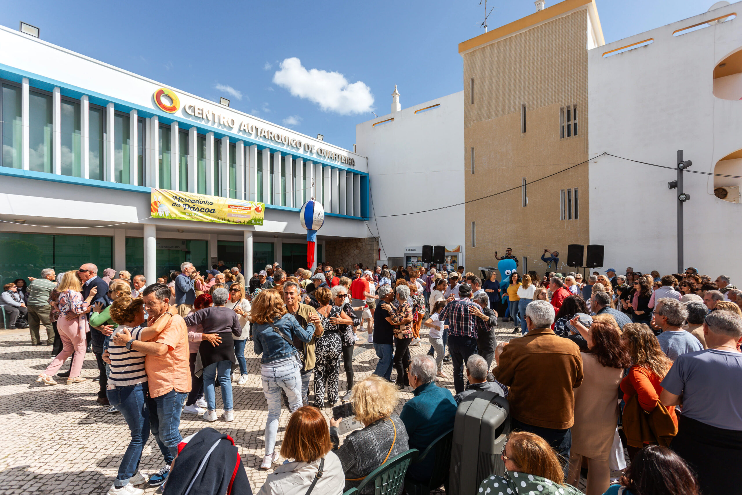 Crafts and sweets mark the Easter Market in Quarteira