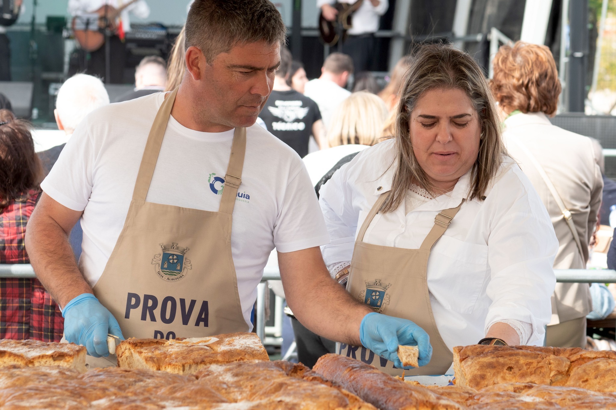 Giant folar and music liven up Guia on Easter Sunday