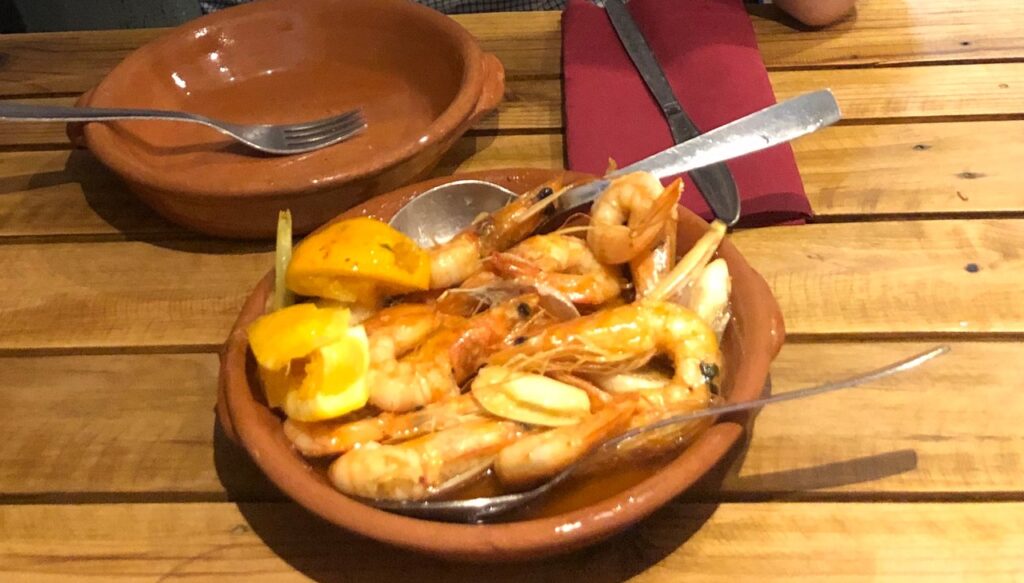 At À do Pinto restaurant you can eat for less than €20 without leaving the capital of the Algarve