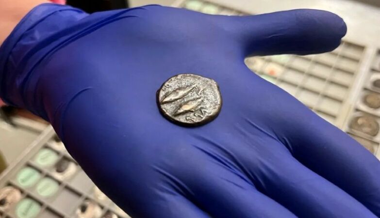 How did it end up there? The mystery of the Phoenician coin that served as a bus ticket in England