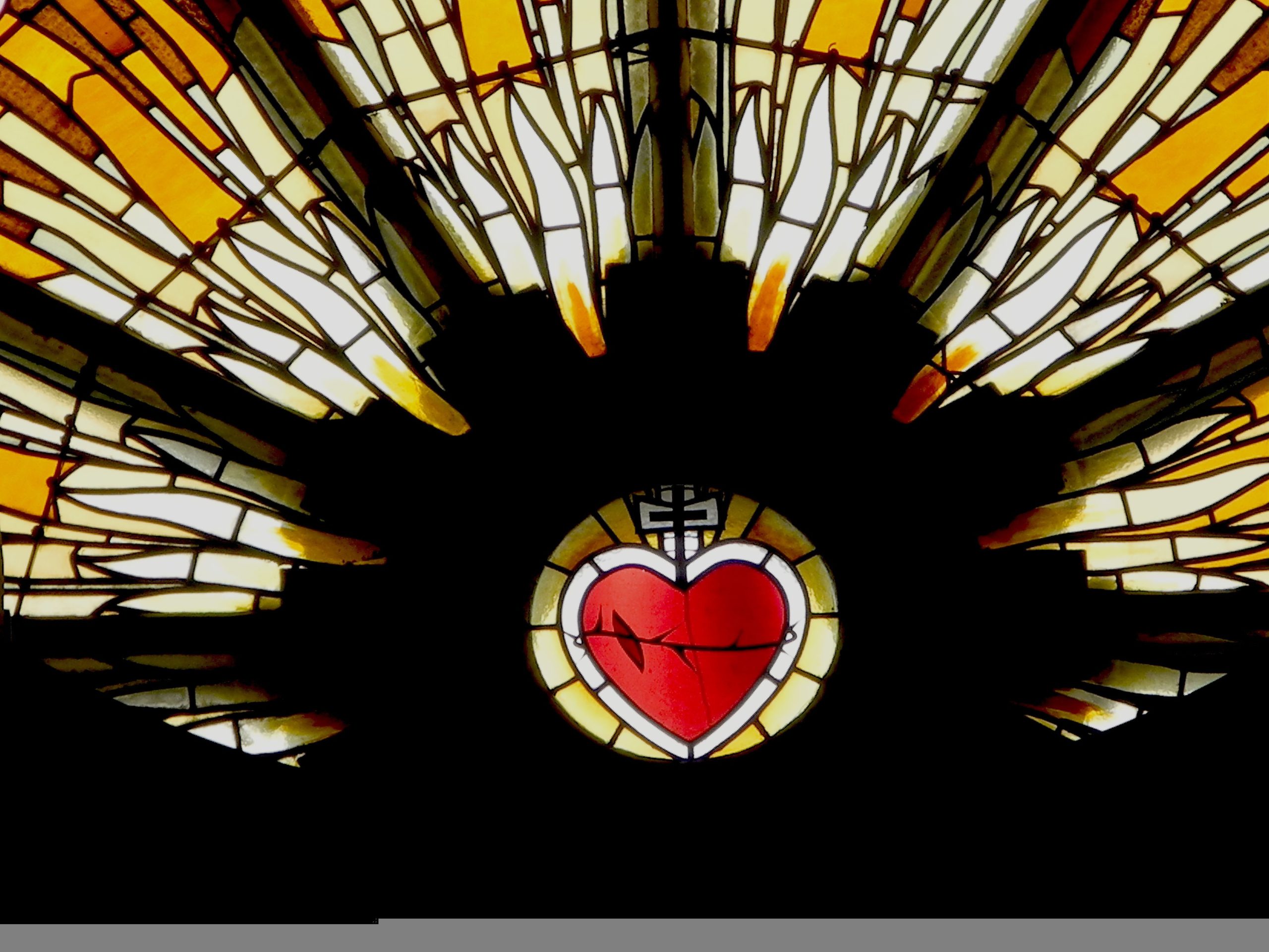 Four signs struck by Cupid at the end of March. New beginnings and life-changing decisions are announced