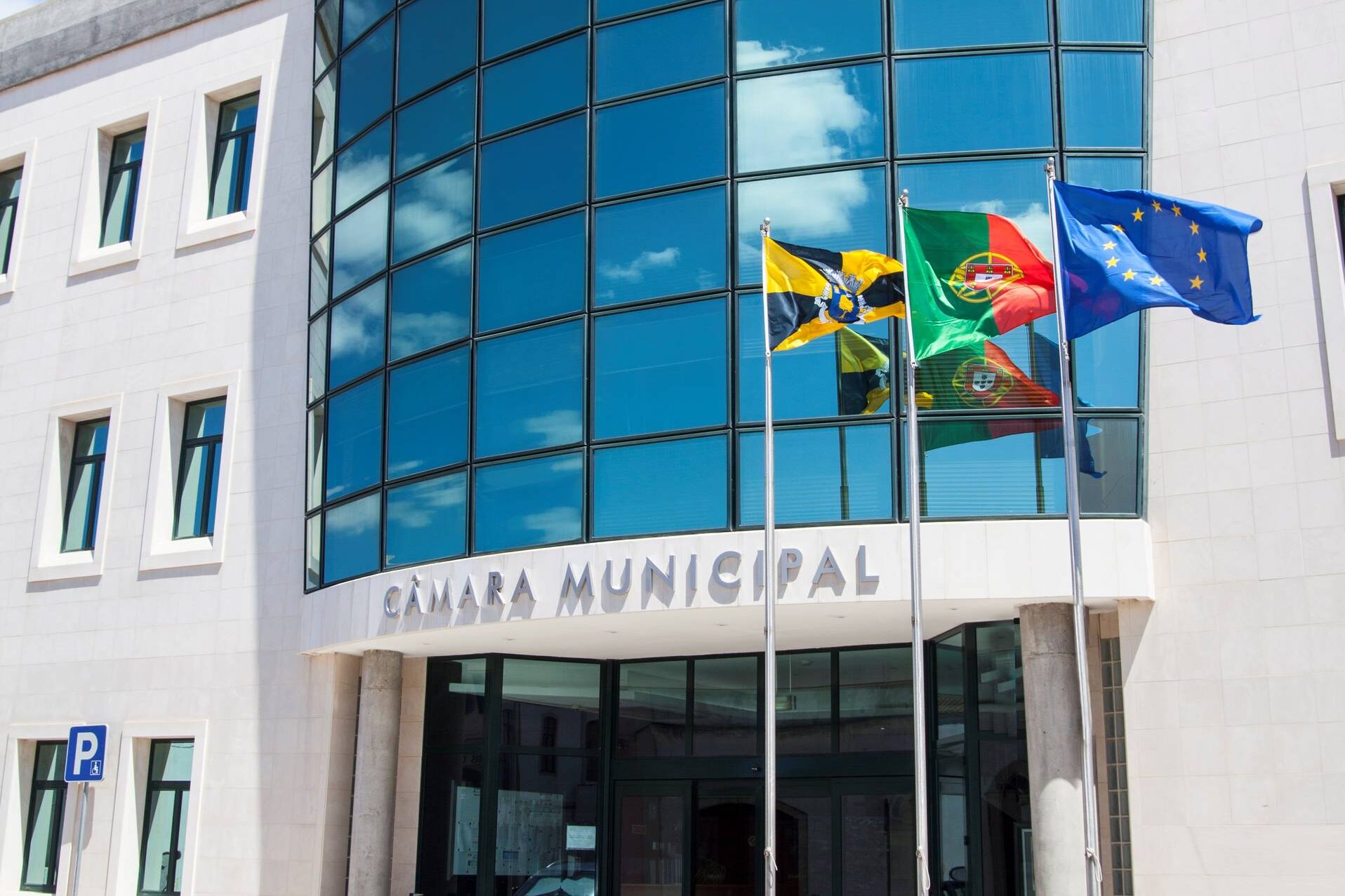 Lagoa announces public competitions for 37 vacancies