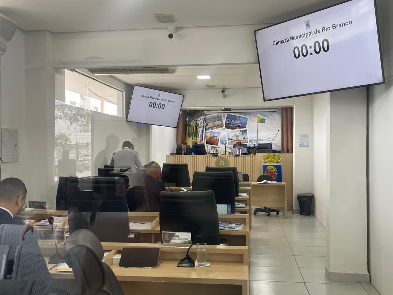 Apesar do esvaziamento, a carta de renúncia do prefeito Tião Bocalom deve ser entregue ainda nesta quinta-feira