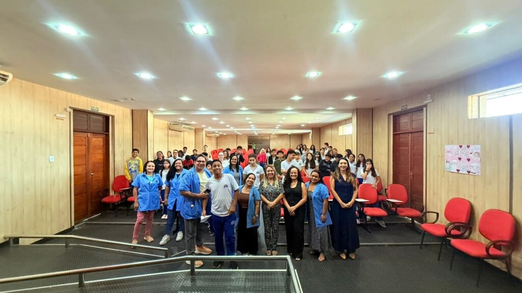 Estudantes de Rio Branco debatem relação entre uso da água e igualdade de gênero