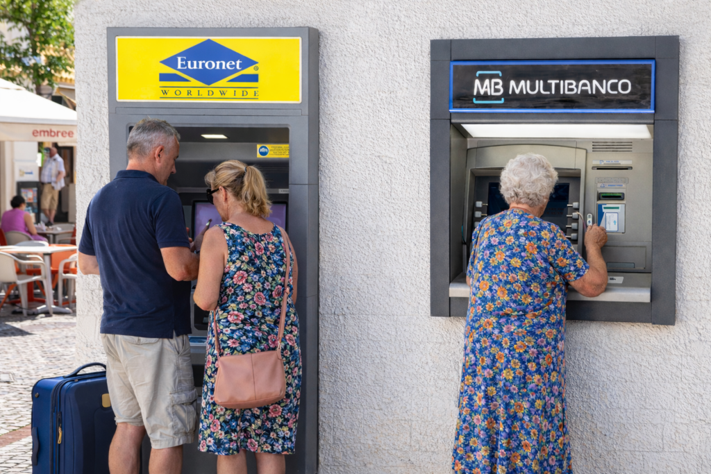 Multibanco e Euronet. Crédito: Foto AI