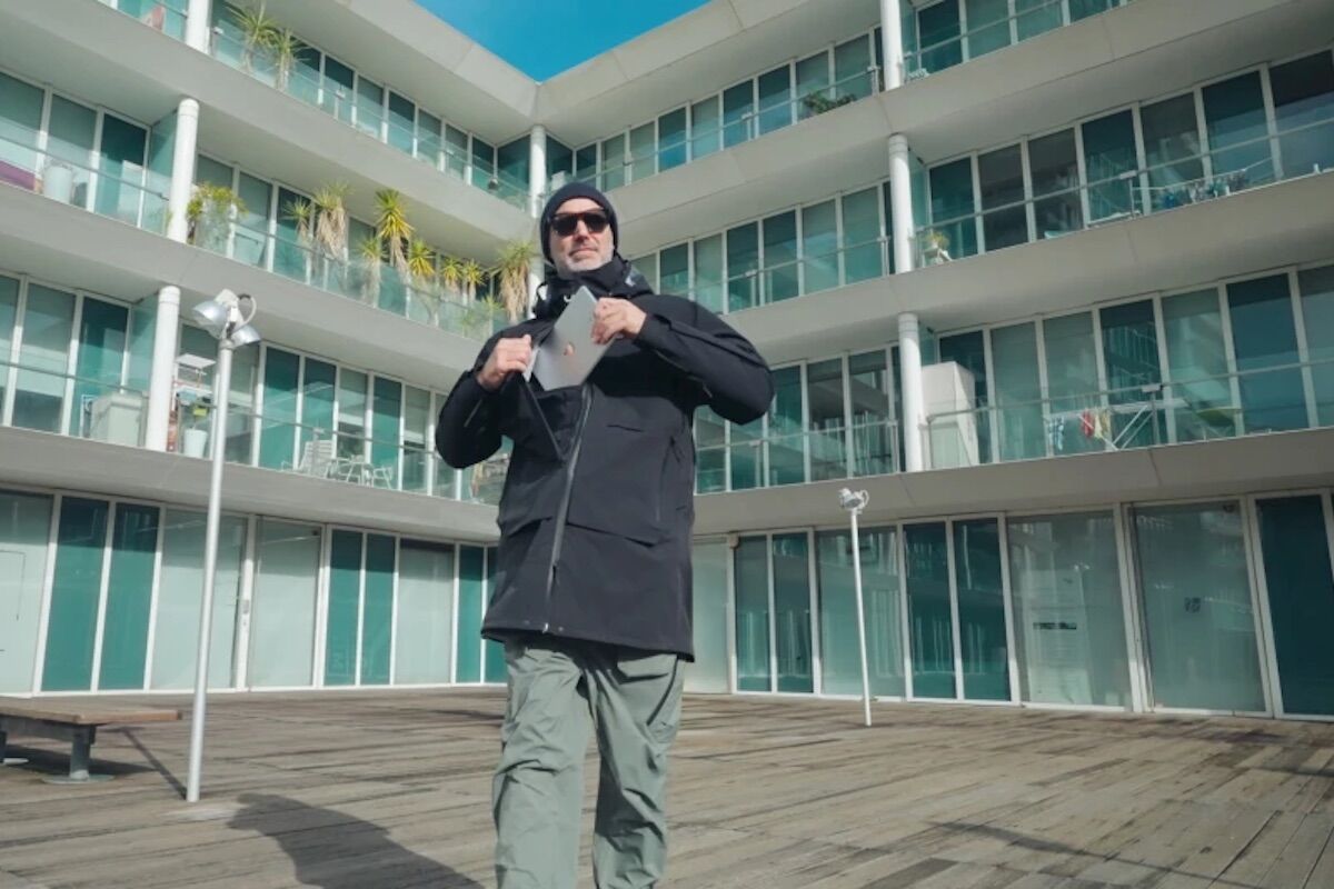 Dream coat has 26 pockets. Just don't keep the house