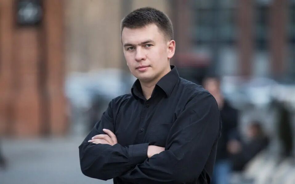 Supported Putin. He criticized Putin. He was admitted to a mental hospital