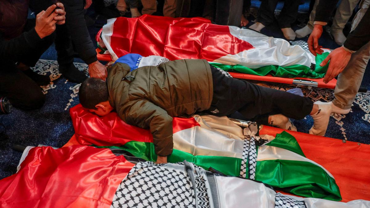 Father, mother, two children: West Bank mourns the Bani Odeh, shot dead by Israel