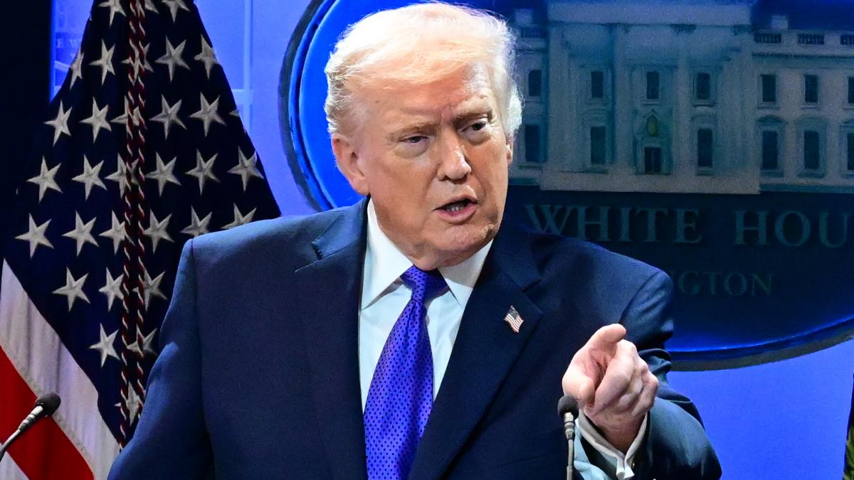 Trump rejects an agreement with Iran, says that his only way out is "surrender" and points to Cuba: "The next one will fall"