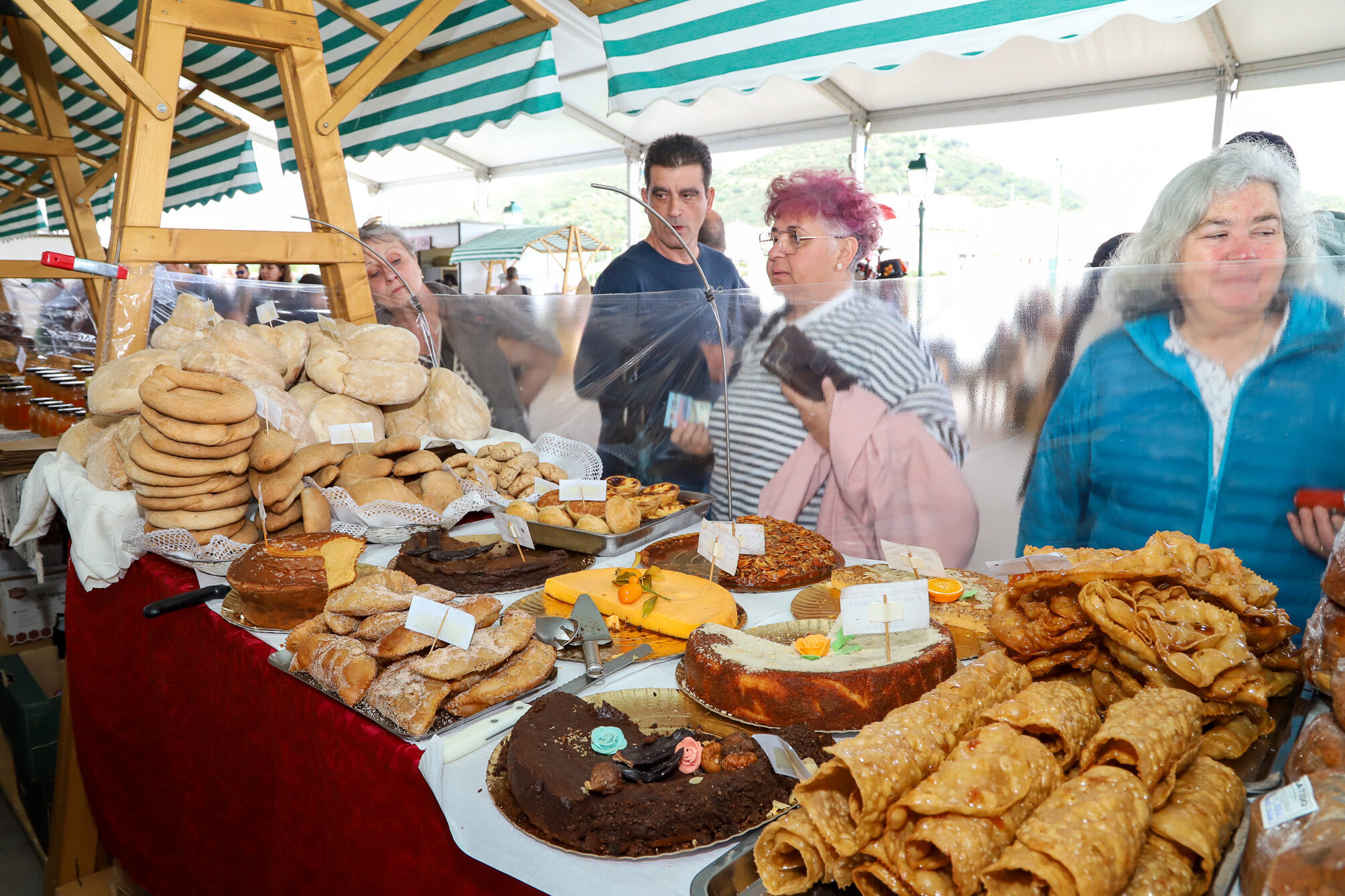Avó Sweets Fair livens up Alcoutim with typical sweets, workshops, music and socializing