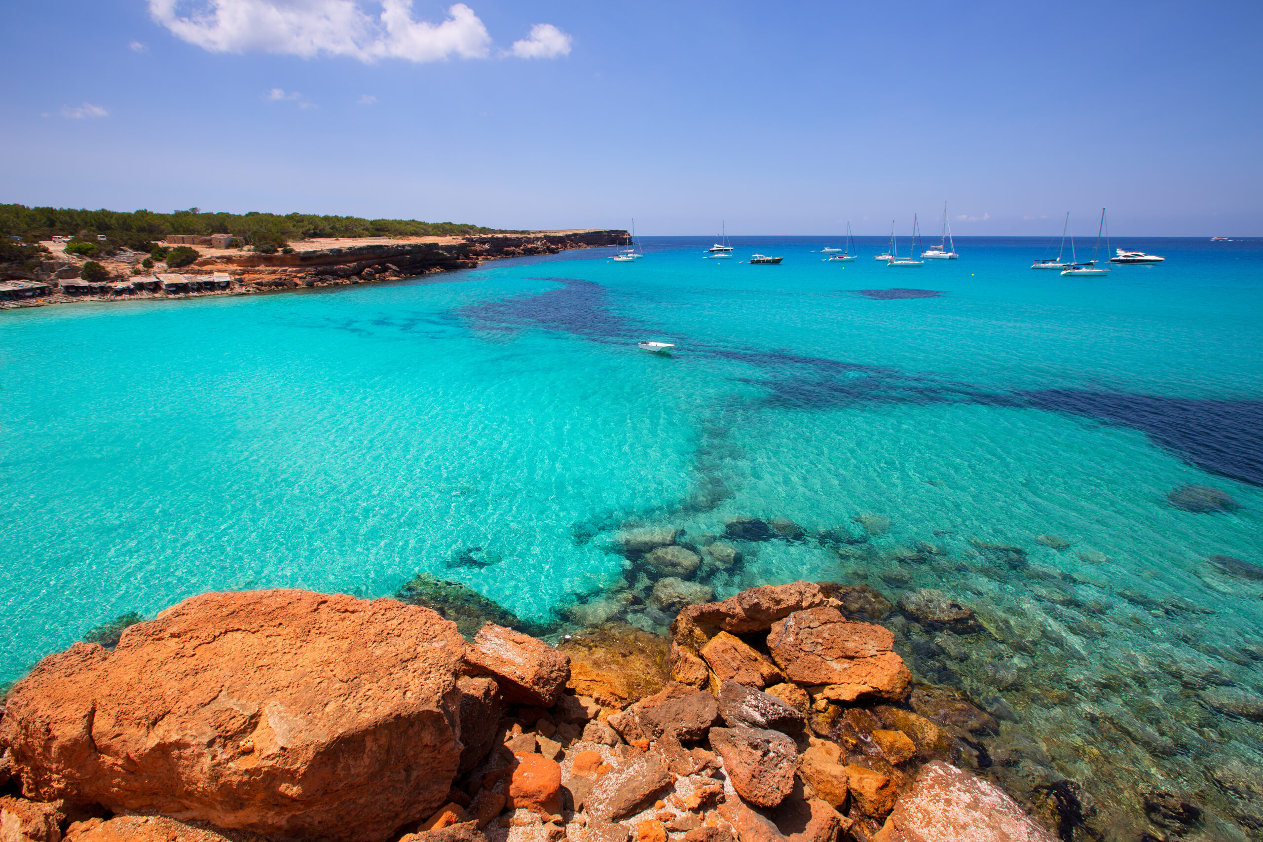 'Peaceful' paradise island 2 hours from Portugal has crystal clear beaches with water almost 30 ºC