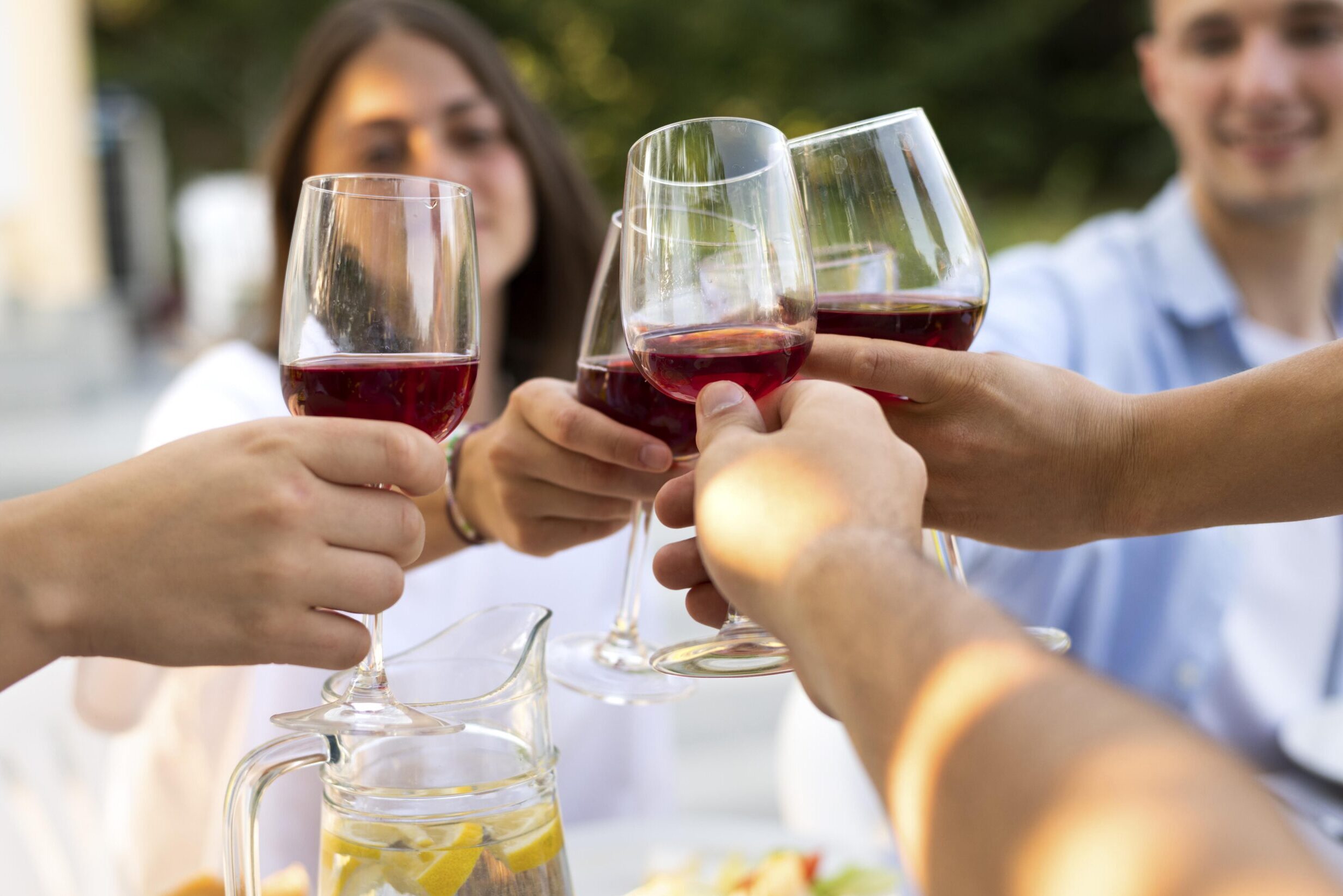 Faro Airport receives action to promote Algarve wines