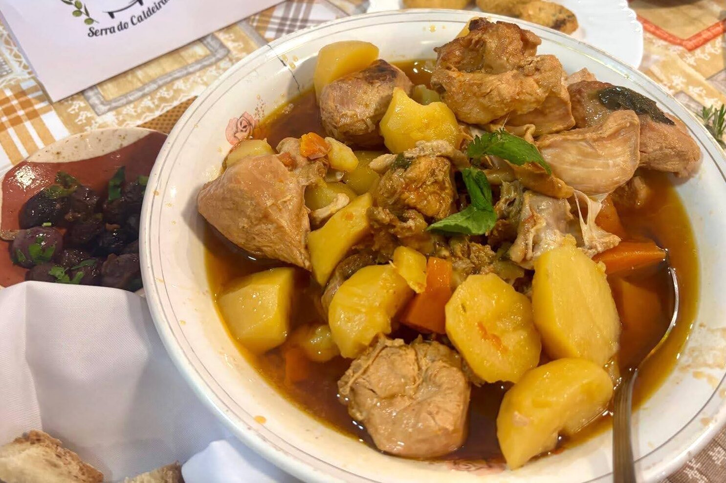 First edition of Galo de Entrudo brings together fraternities and community in Querença