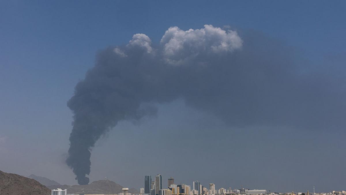 Iran intensifies attacks in the Gulf while Israel and the US attack Iran's main airport