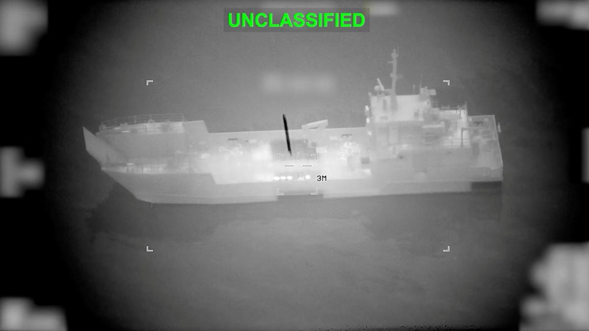 The hell of trying to cross Hormuz: three more cargo ships attacked