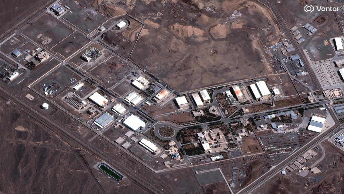 How to get 450 kilos of uranium out of Iran: Trump is considering a risky operation on the ground