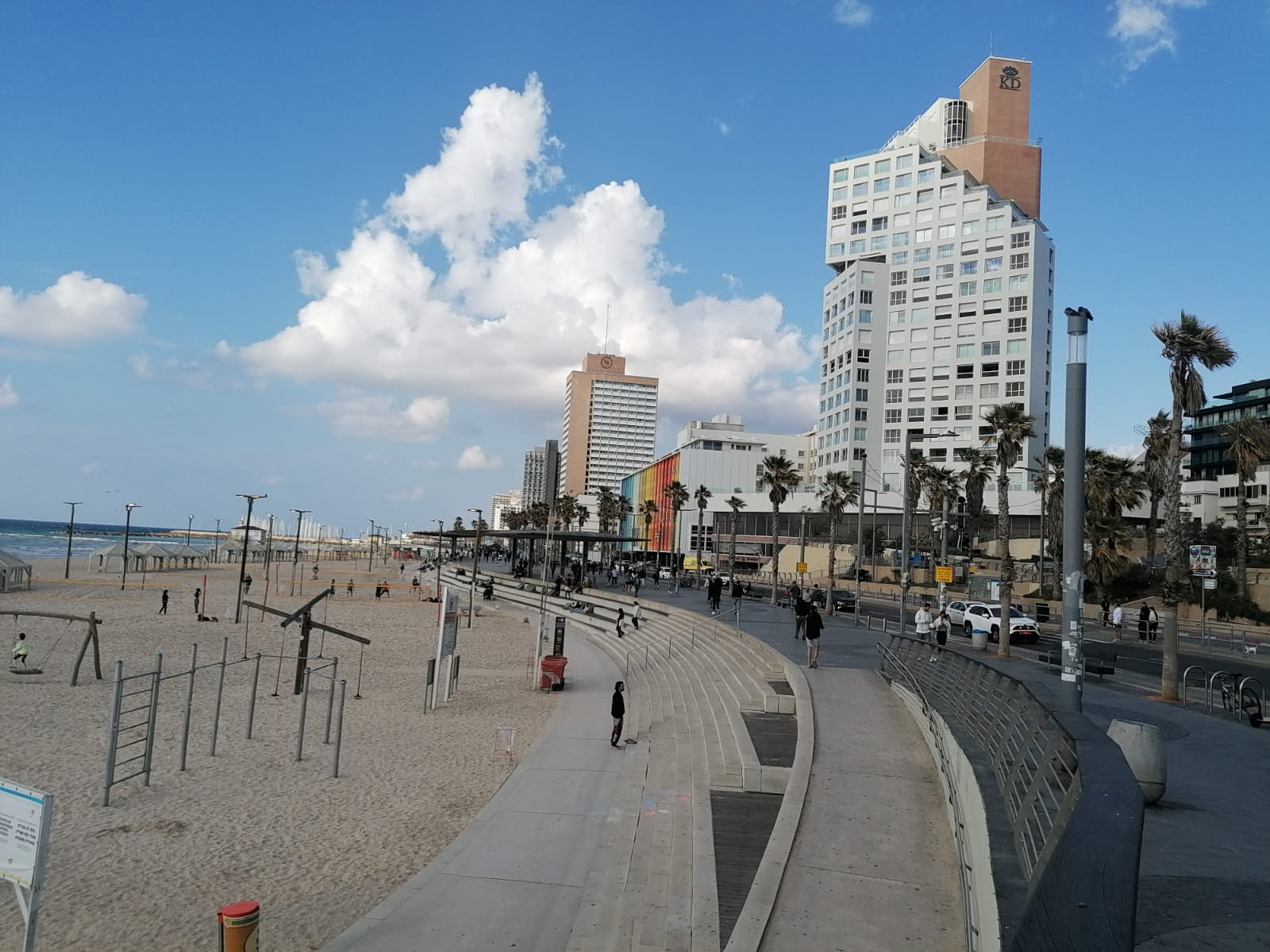 Shelters in Israel: Three sirens and a coffee in Tel Aviv