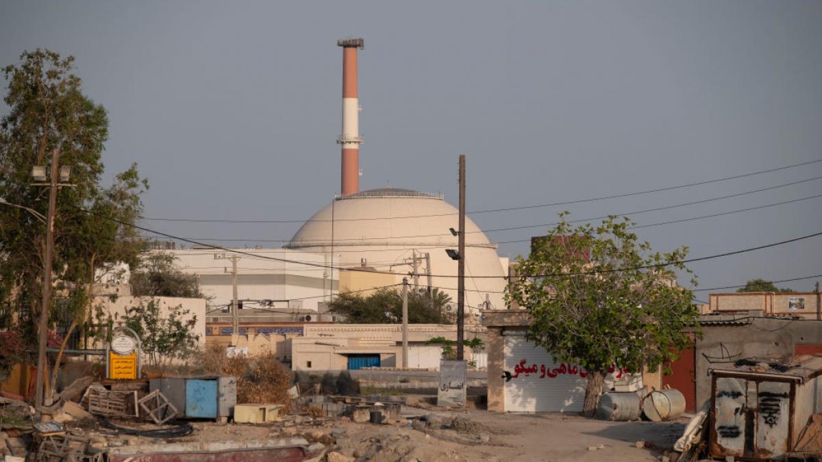 Iran intensifies its raid against the opposition, while accusing the attack on a nuclear power plant