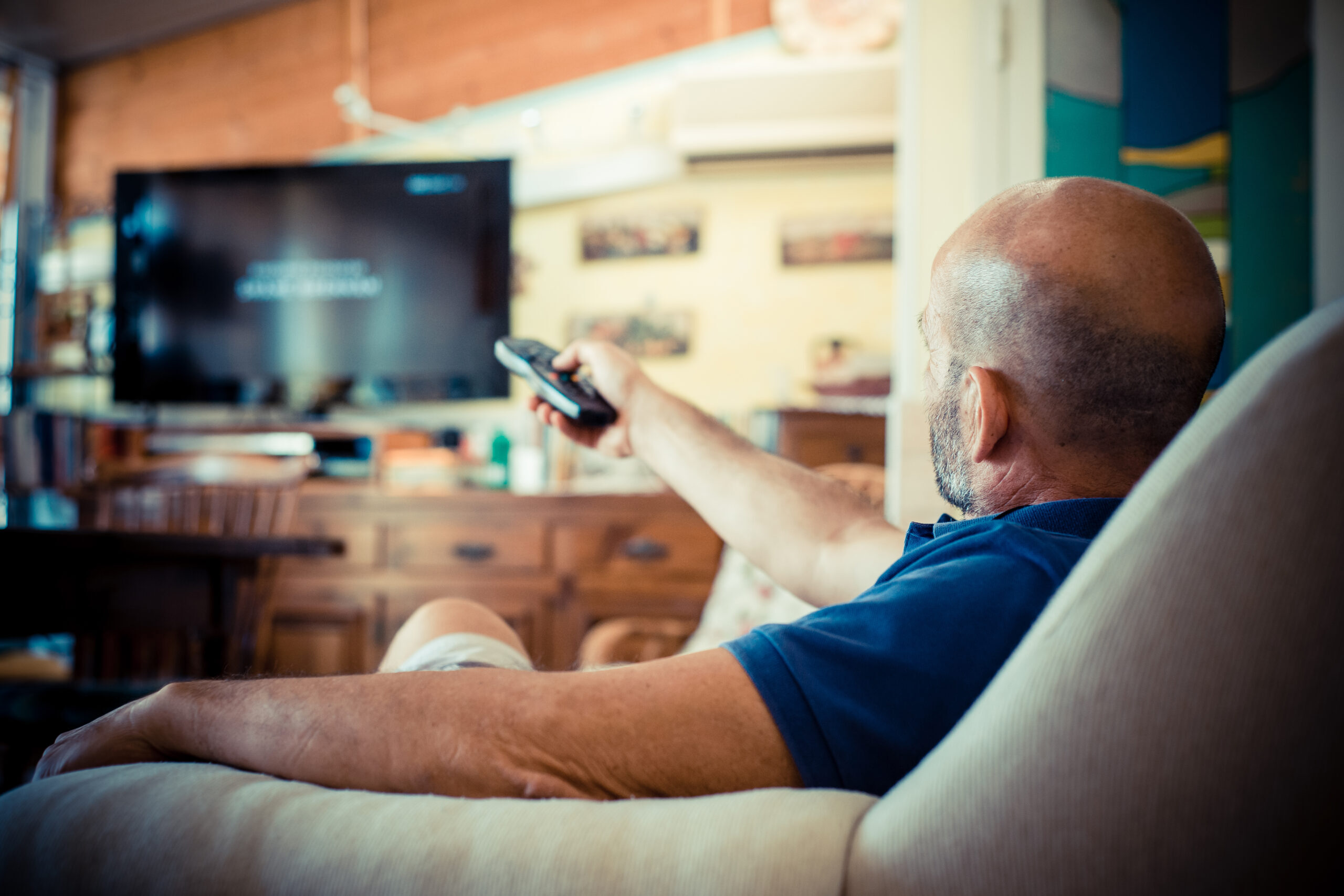 Thousands of Portuguese people are using this method to watch TV at home and may have their bank account at risk