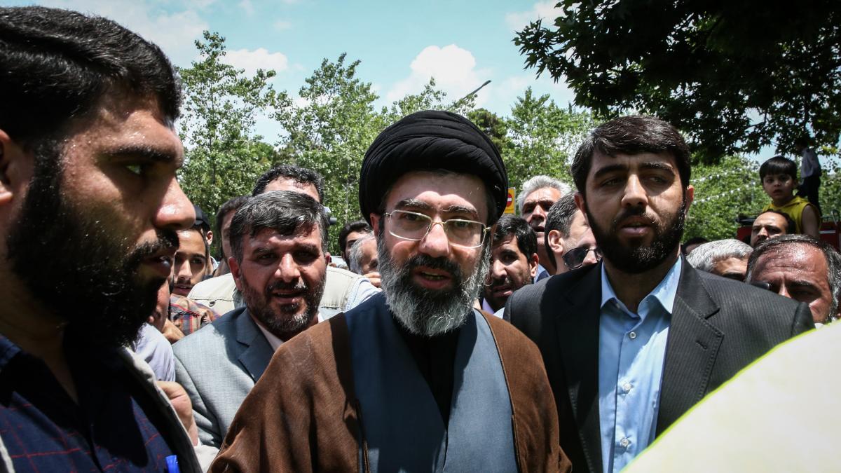 Mojtaba Khamenei, the silent heir who has just become the most powerful man in Iran