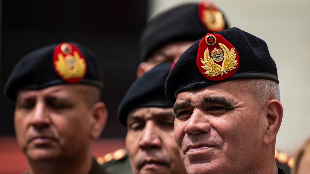 Delcy Rodríguez dismisses Padrino López after more than a decade as Minister of Defense