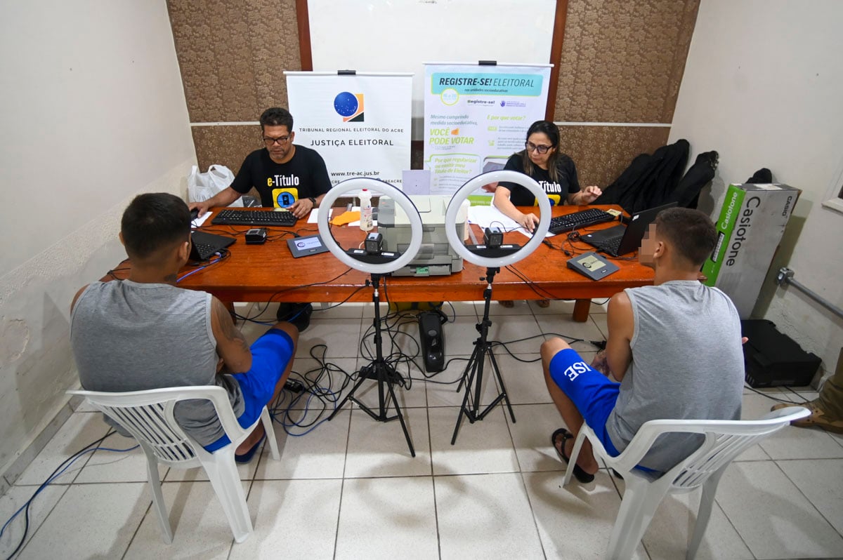 Acre Court guarantees voter registration for 44 young socio-educational students