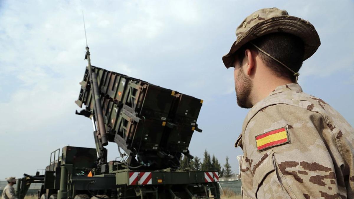 A defense expert warns that not even with twice as many Patriot missiles Europe could stop all attacks: "You can never protect everything"