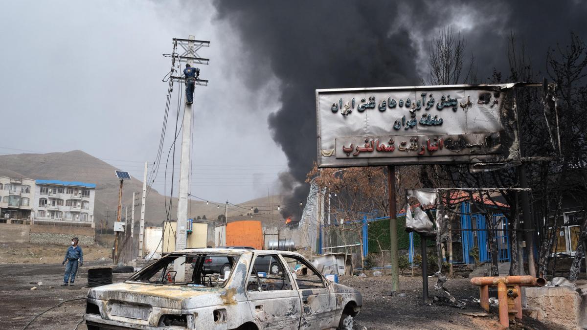 Israel launches new "large-scale" bombings in Tehran after attacking more than 400 targets in Iran