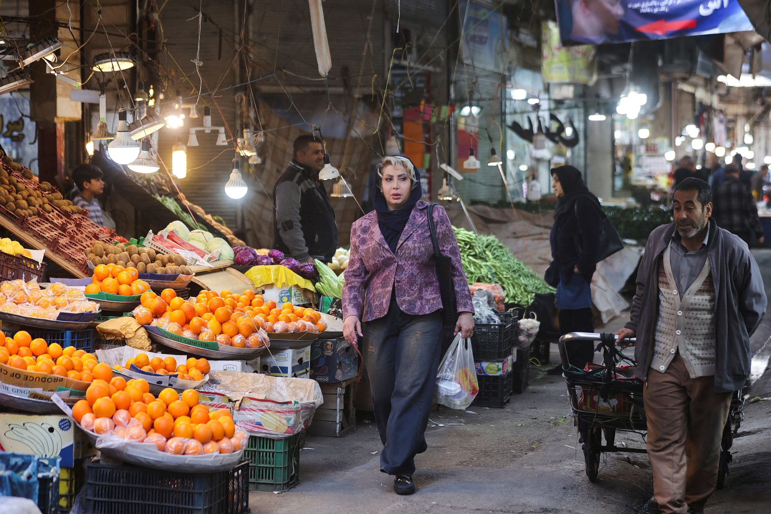 Iran: The "resistance economy" a tool for surviving the war