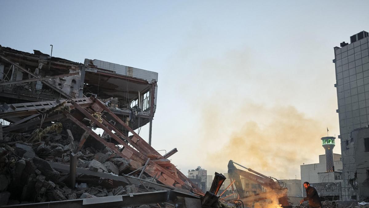 Iran launches 13th wave of attacks on US bases in Gulf as Israel bombs Beirut again