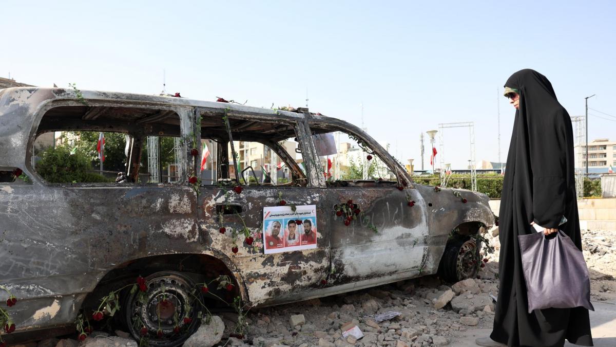 The Iranian military coordination denies the president of Iran and affirms that they will not stop their attacks against US bases in neighboring countries