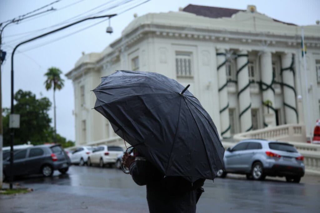 Alerta de chuvas intensas para o Acre