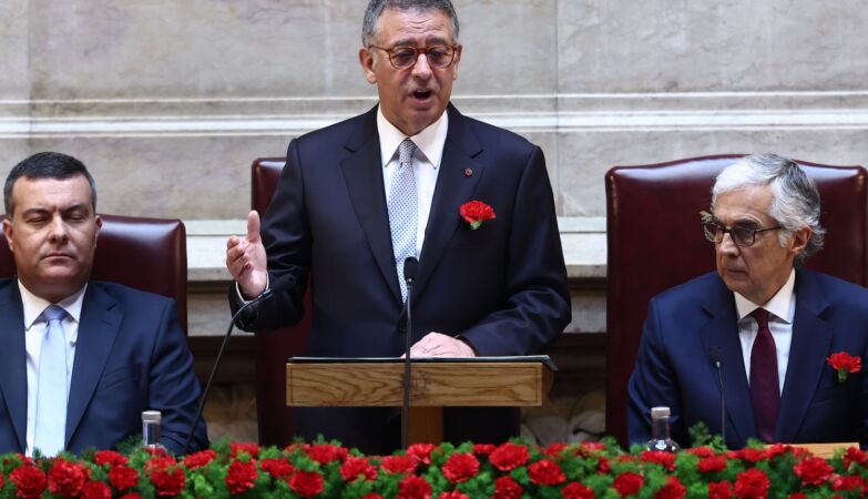 Freedom gradually disappears. President Seguro's first April 25th